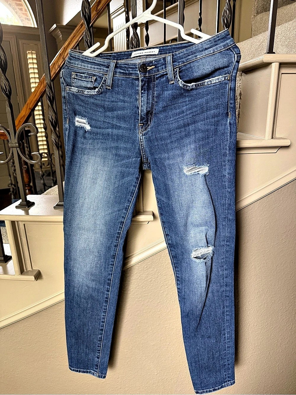 Flying Monkey Skinny Distressed Jeans in Blue Waist 27